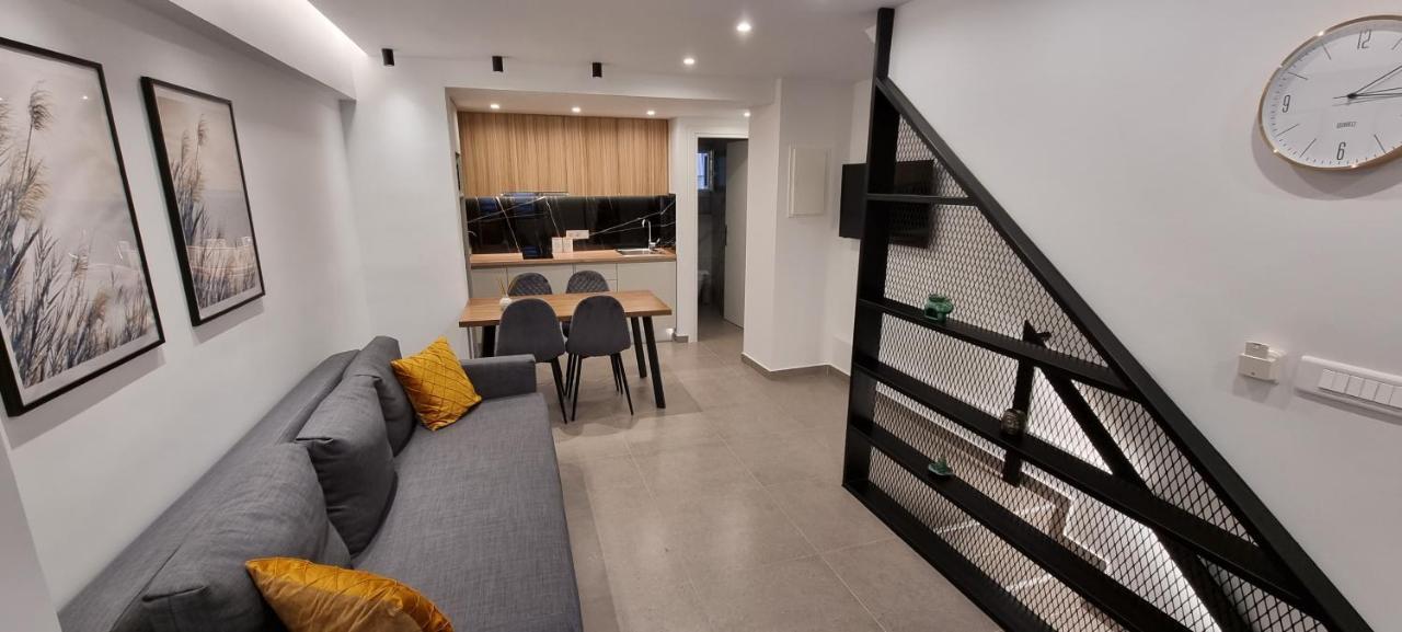 Small Meisonette Near The Metro Vipgreece 雅典 外观 照片