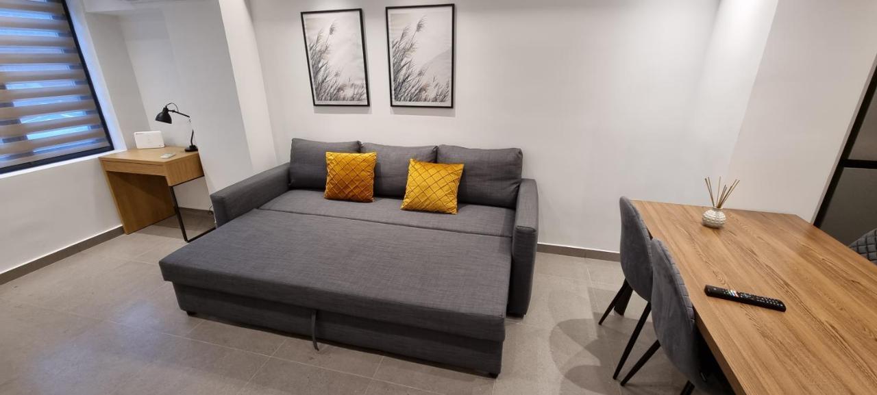 Small Meisonette Near The Metro Vipgreece 雅典 外观 照片