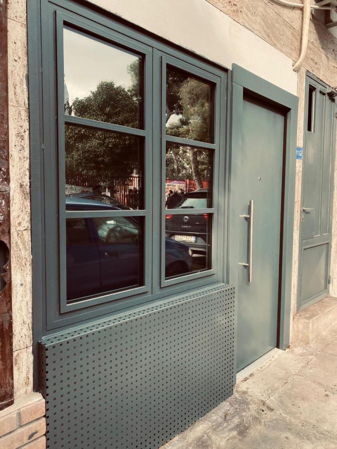 Small Meisonette Near The Metro Vipgreece 雅典 外观 照片