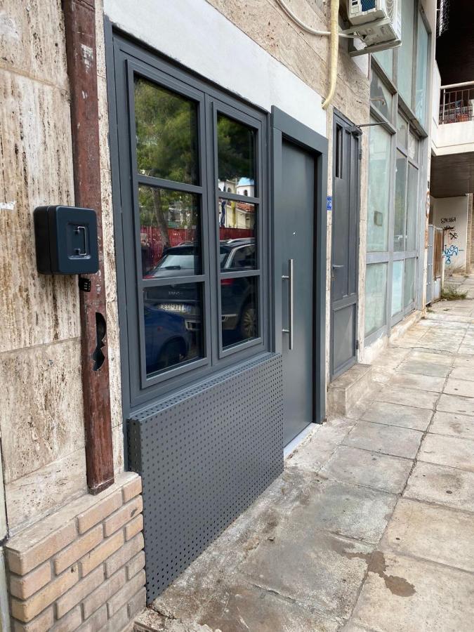 Small Meisonette Near The Metro Vipgreece 雅典 外观 照片