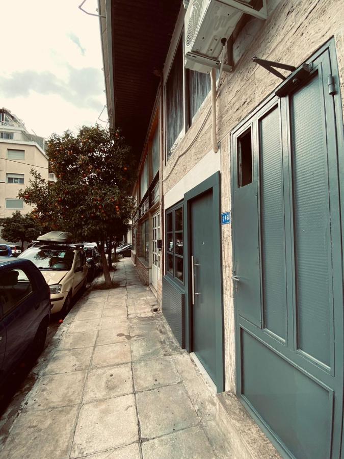 Small Meisonette Near The Metro Vipgreece 雅典 外观 照片